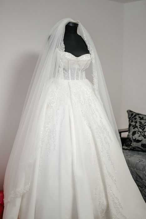 Vând Rochie Mireasă