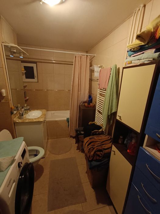 Apartament 4 camere Sărari.