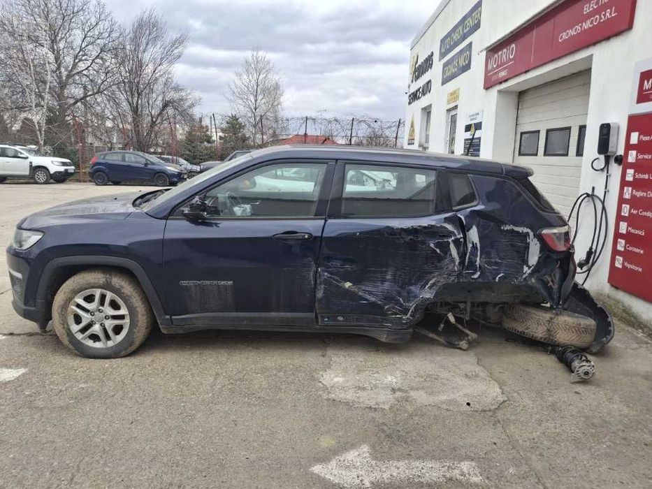 AVARIAT JEEP COMPAS _2018_benzina_manual