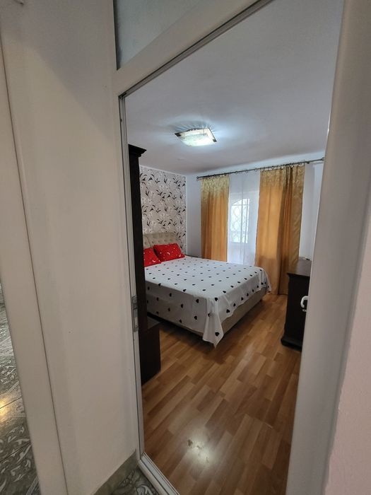 Apartament de vanzare 4camere negociabil