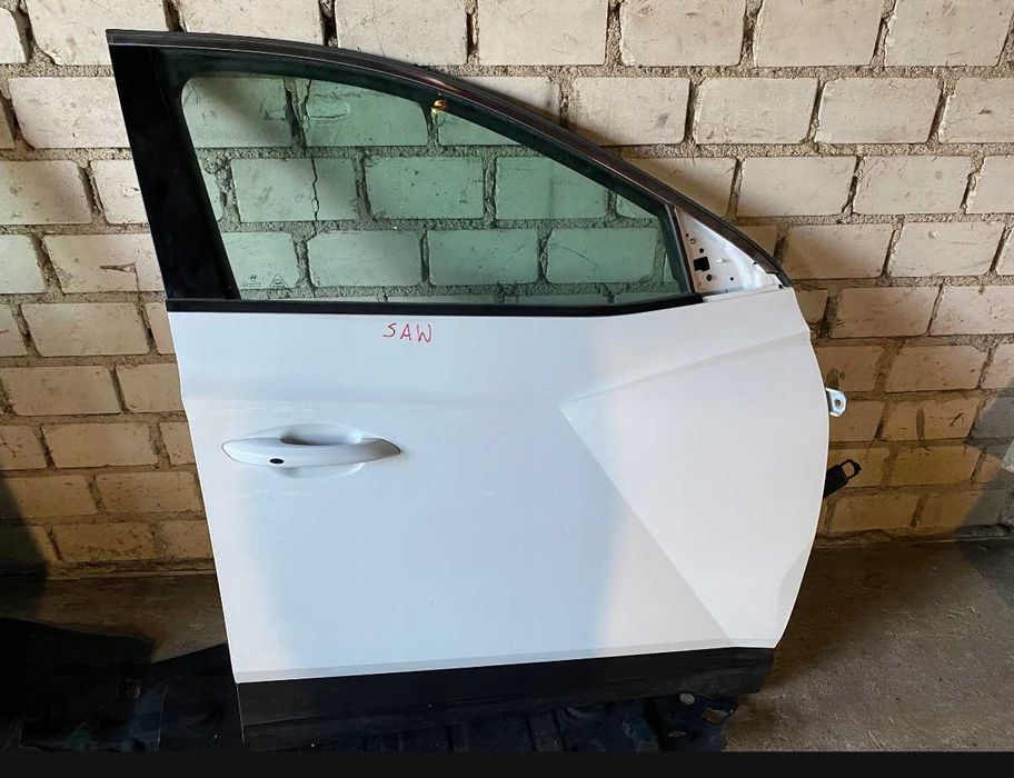 Hyundai Tucson IV врати лява дяасна комплектна