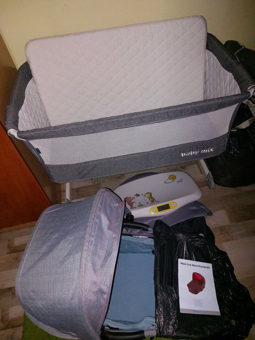 Vând pătuț în stare foarte bună