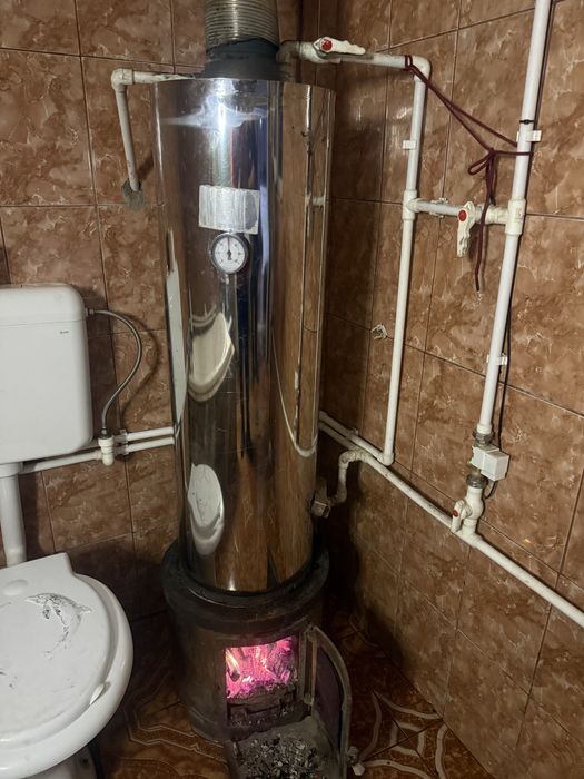 Vand boiler pe lemne