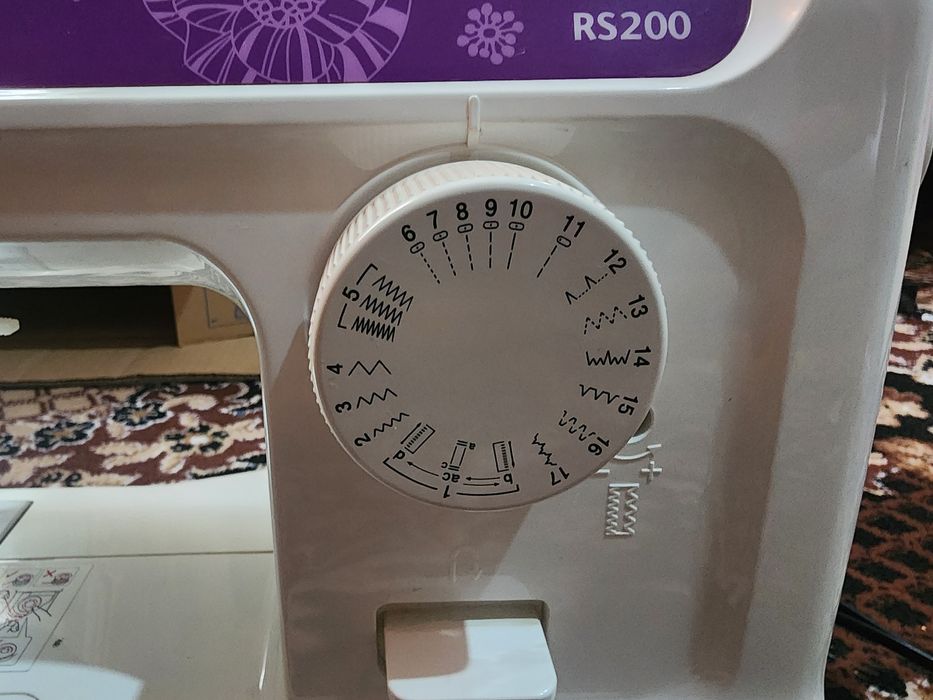 Швейная машина Brother RS200