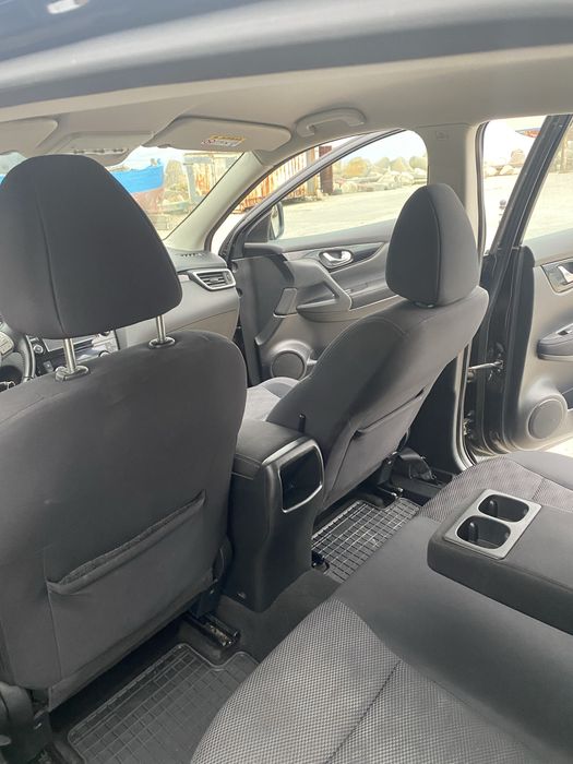 Продавам Нисан Кашкай