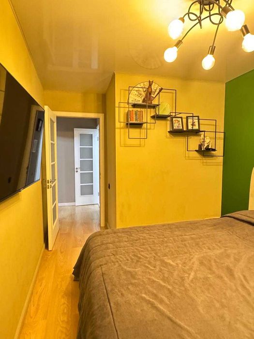 Продам 3 комн. кв., район 8 шк.