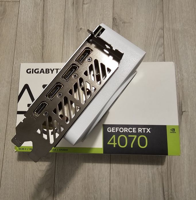 Rtx 4070 Aero OC Gigabyte 12Gb