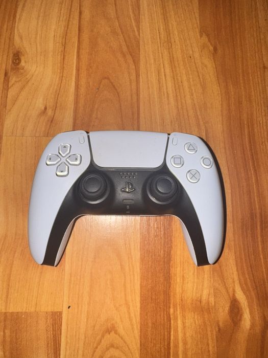 PlayStation 5 x God of War Edition
