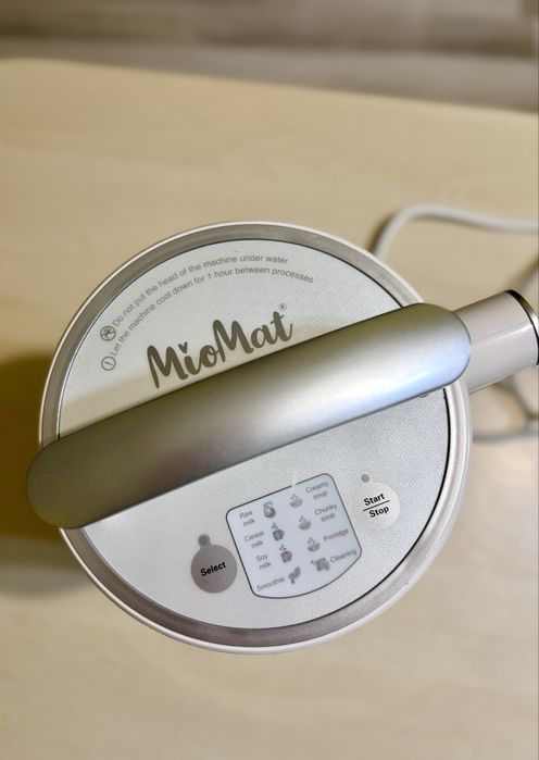 Уред за приготвяне на растително мляко Miomat