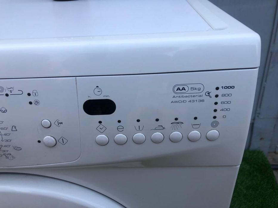 Продам стиральную машину Whirlpool