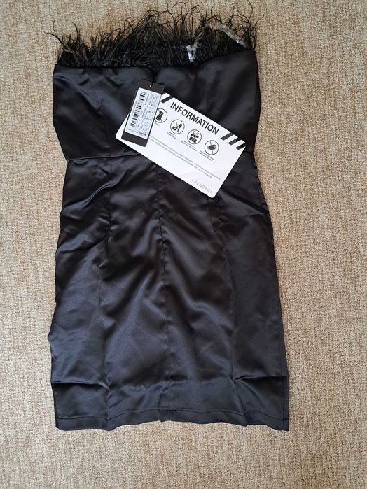 Черна елегантна рокля