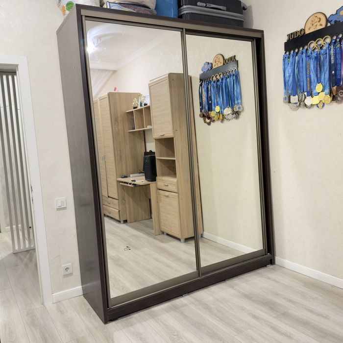 Продам шкаф купе