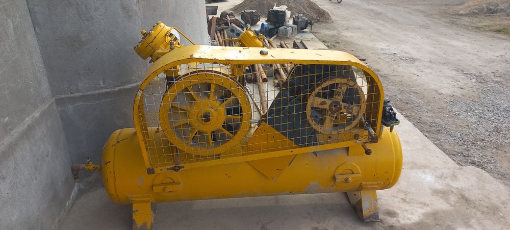 Компрессор сотилади