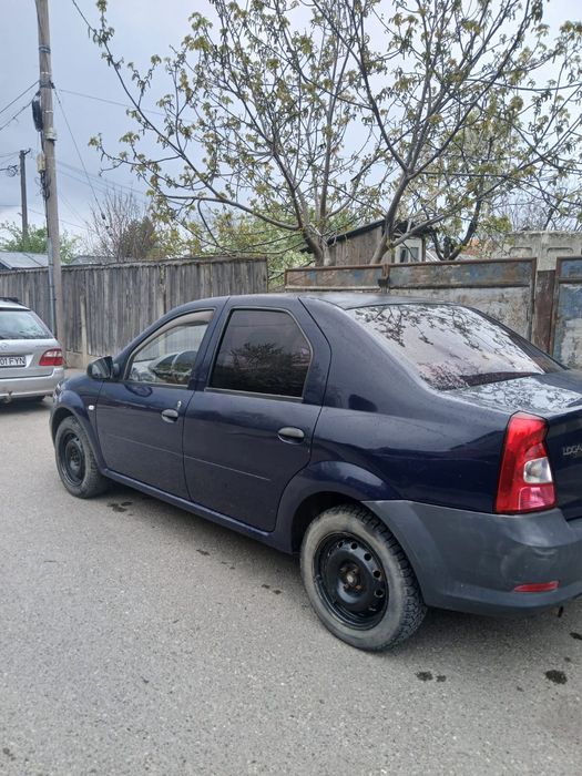 Vând Dacia Logan  1.4