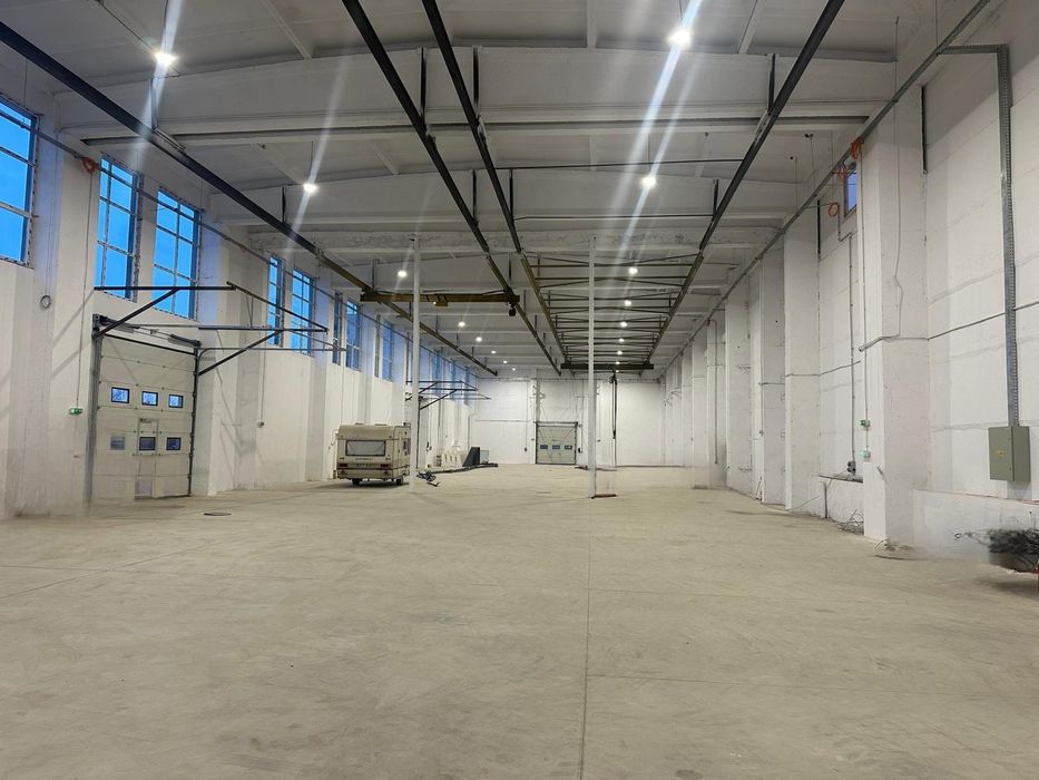 Vanzare teren 21.928 mp și cladiri  3.407 mp depozitare/productie/biro