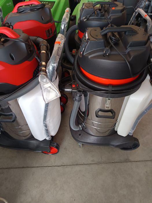 Професионална перяща прахосмукачка