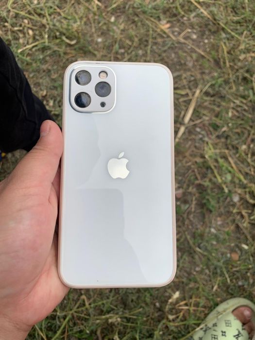 Продам Айфон 11 про