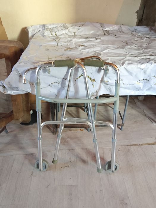 Ходунок взрослый