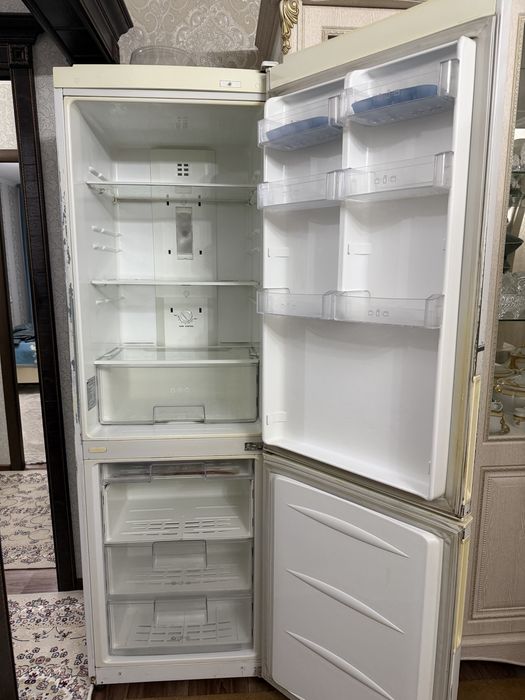 Продам холодильник