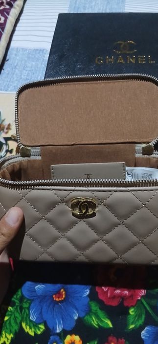 CHANEL karobka dakumentli