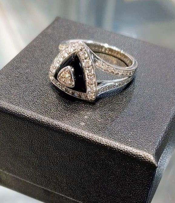 Кольцо с бриллиантами