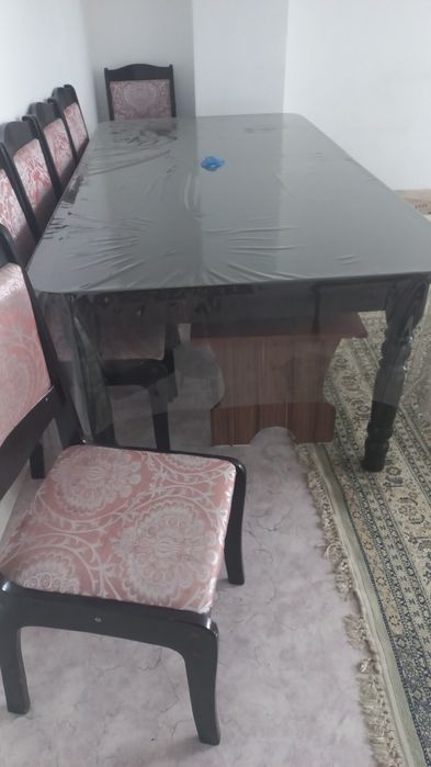 Продам диван столы стулья