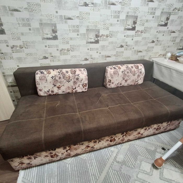 Продам диван размер 190*90
