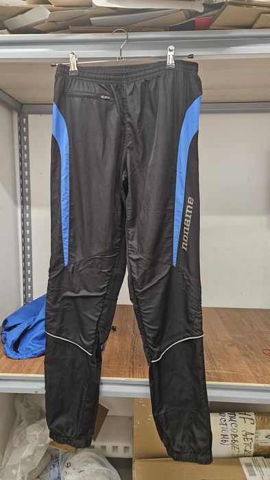 Продам спортивный костюм Noname