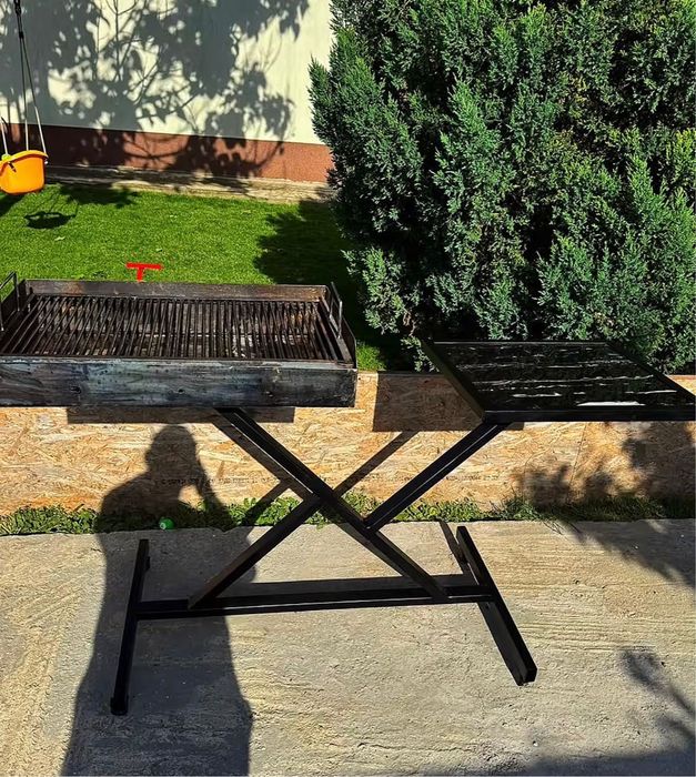 Gratar metalic 50x80 cu masa laterala