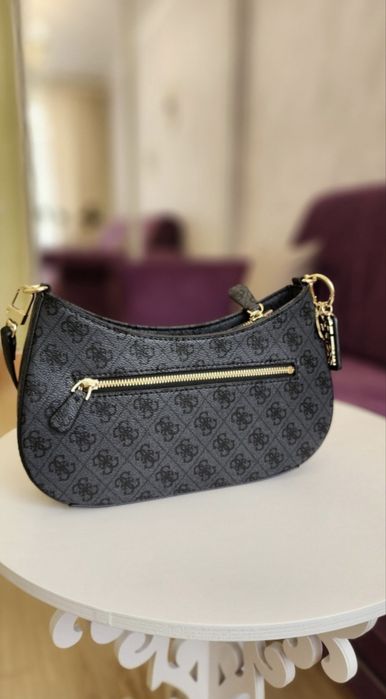 Сумка Guess новая с бирками