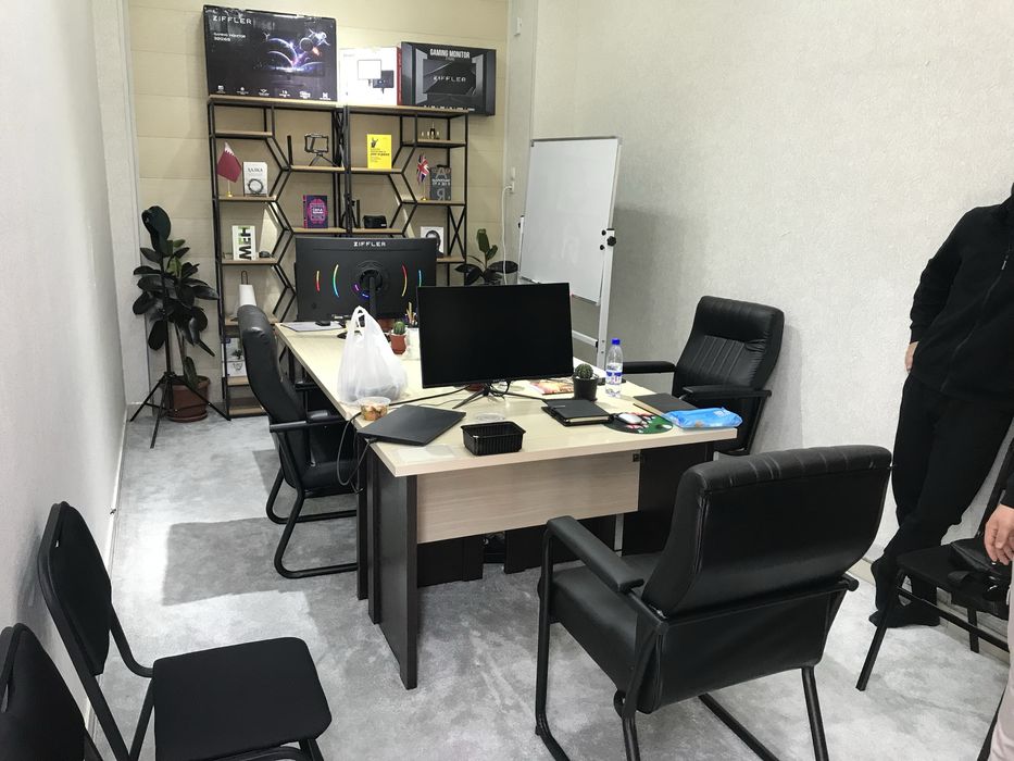 Sotiladi 400 kv joy Medgorodok