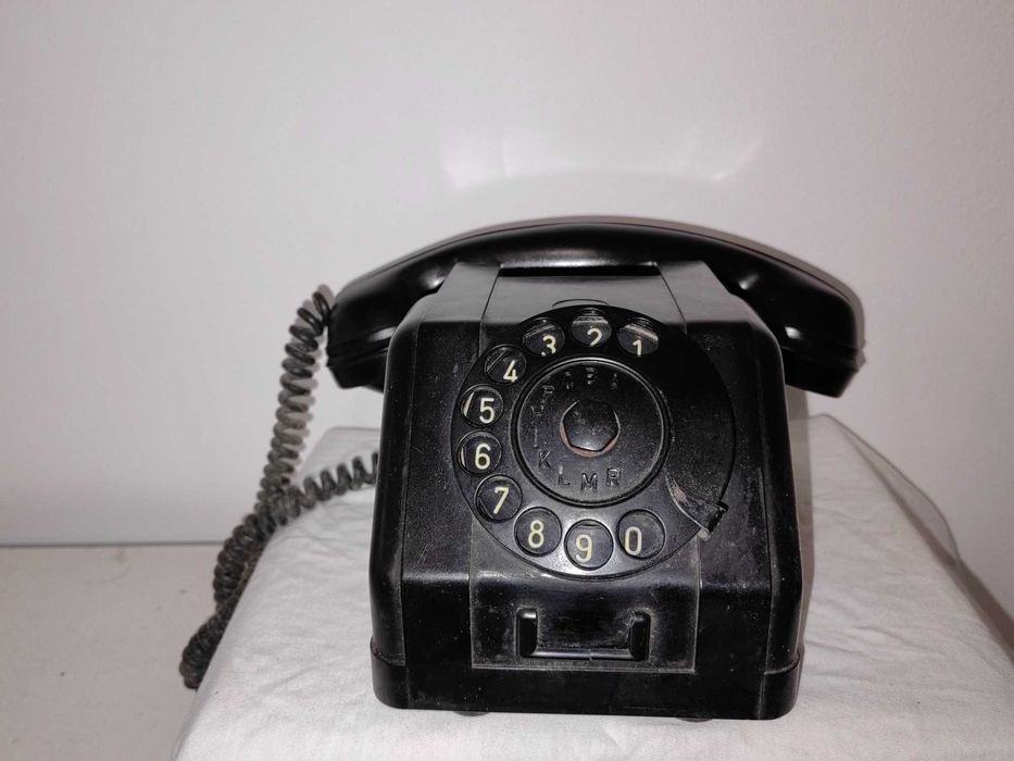 Колекция от ретро телефони