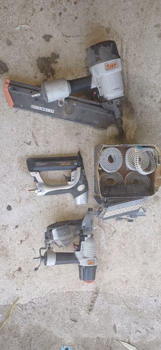 Pistoale cuie pe aer