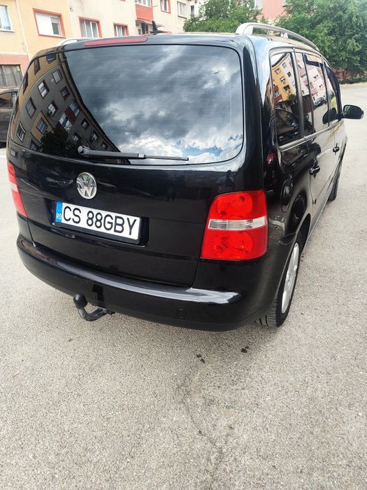 Volkswagen Touran 2.0 diesel, 5 locuri