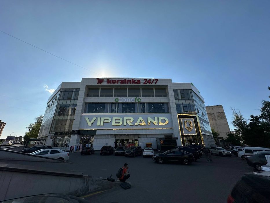 Продаётся помещение Яшнабадский район Паркентский  1 Линия 1500м²