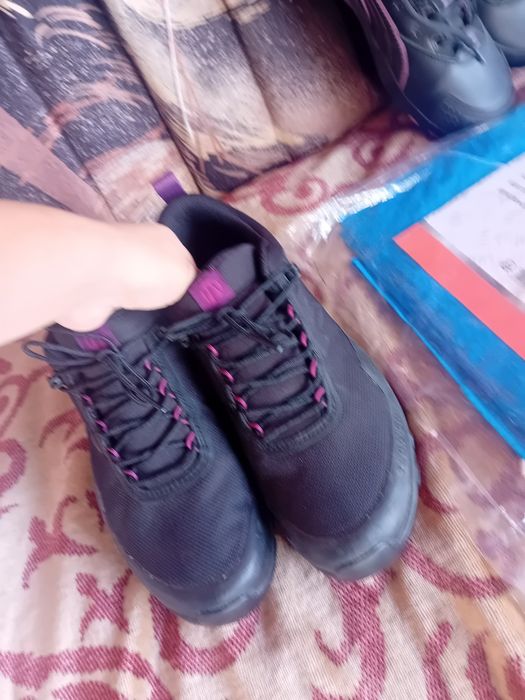 Adidași vibram nr 38