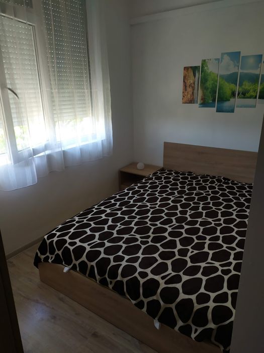 Дава се под наем Едностаен апартамент в Търговище, Вароша - 40 кв.м за 168.3 € - Снимка #2