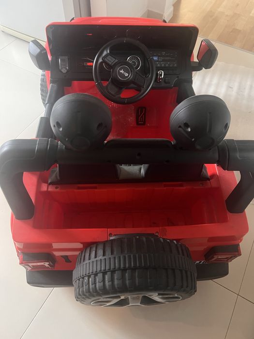 Masina Ride on cu control parental