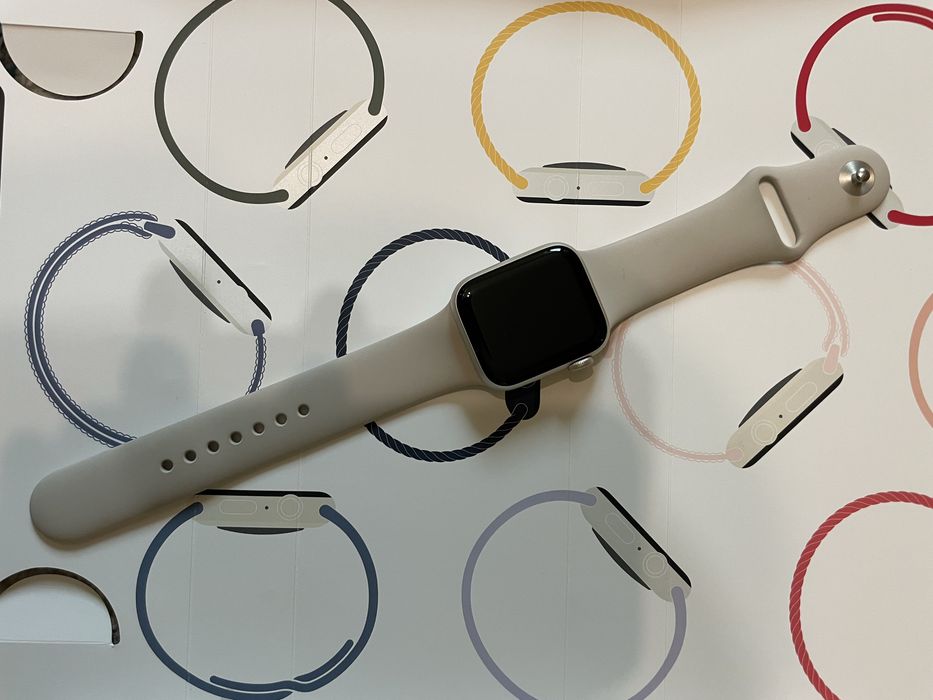 Apple Watch SE 2023
