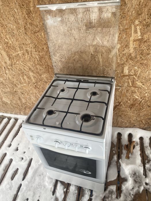 Продам газ плиту