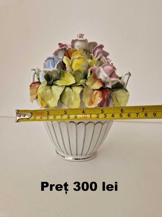 Bibelouri din porțelan cu tematica florala