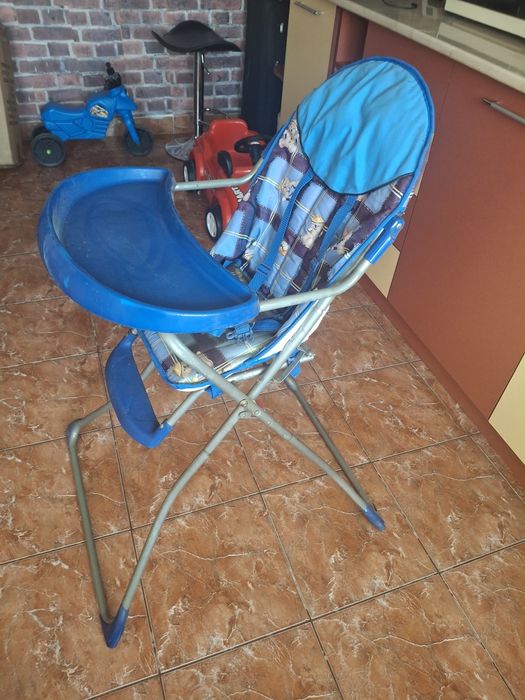 Scaun de masă pentru bebeluși