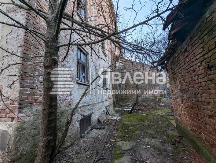 Продава се Промишлена сграда в Кюстендил, Център - 3250 кв.м за 33 €/кв.м - Снимка #4