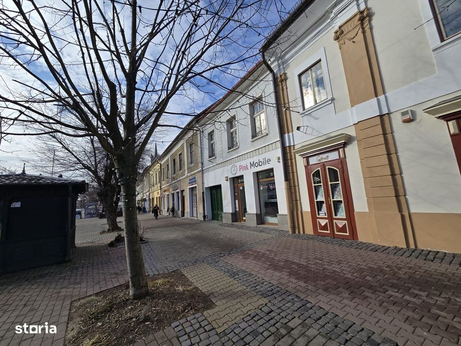 Spațiu comercial de închiriat – Ultracentral Bistrița