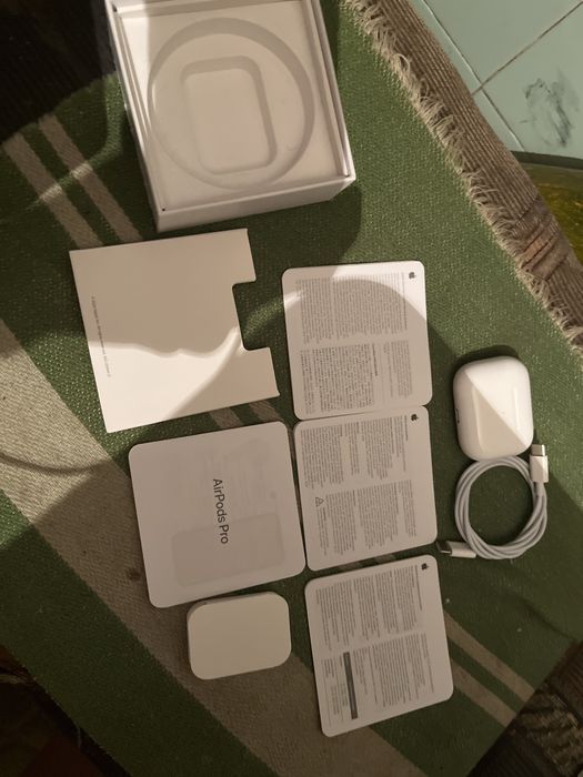 Продаю наушники AirPods Pro