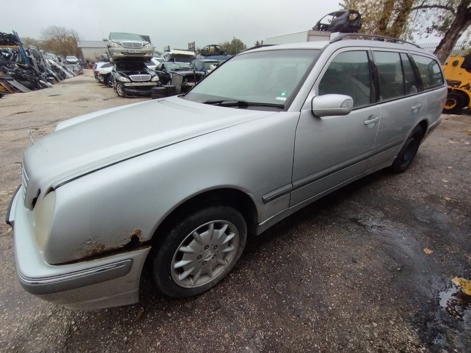 На Части Mercedes E class W 210