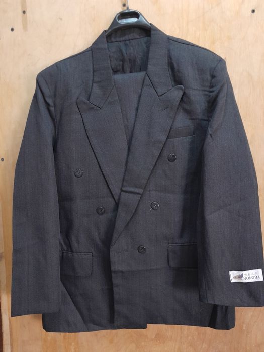 Кастюм  сатылады