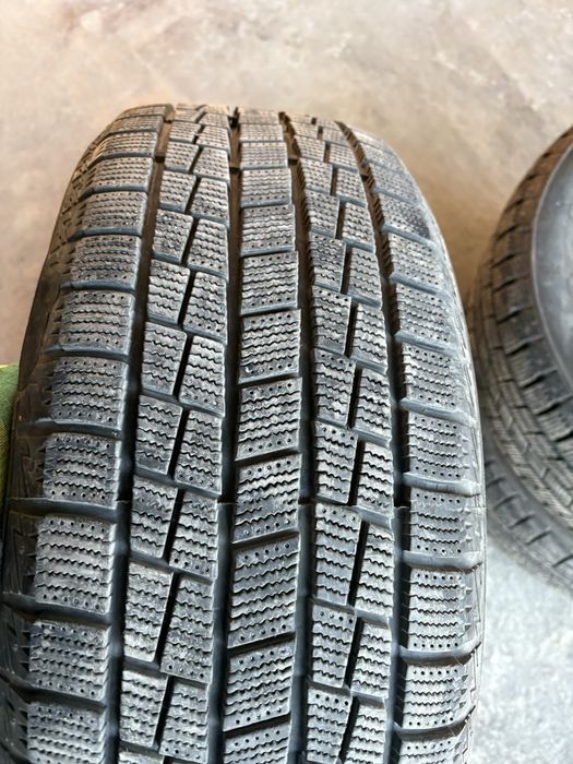 продам шины 215/55/17