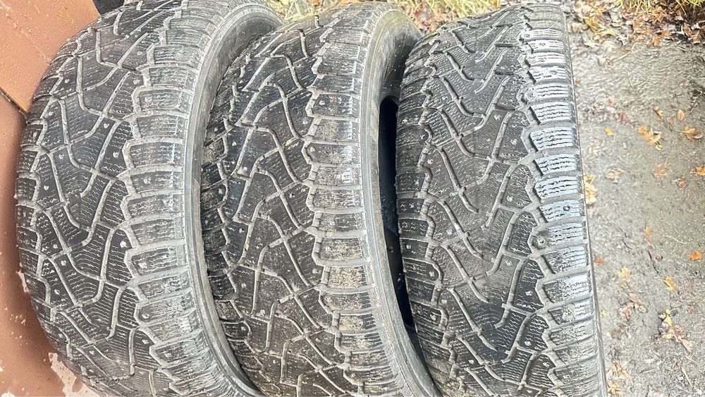 Шины зимние шипы 265/65 17 Pirelli