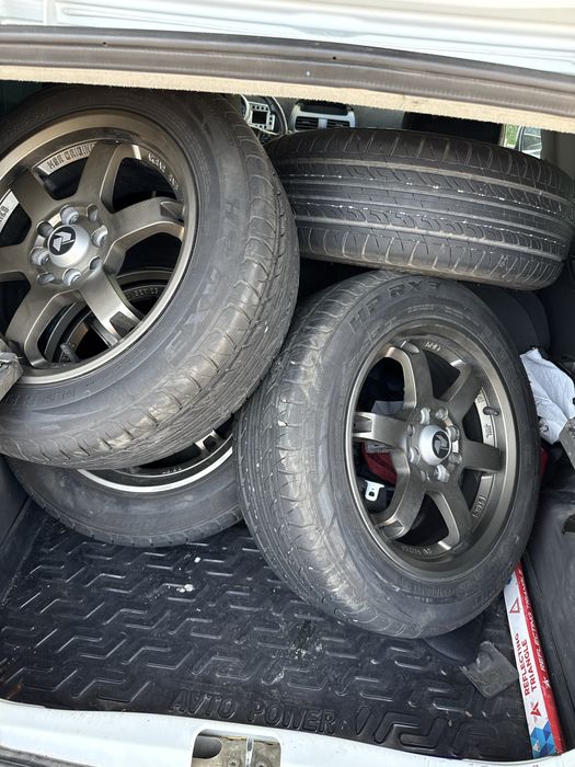 Диски RAYS Volk Racing TE37 в комплекте с резиной